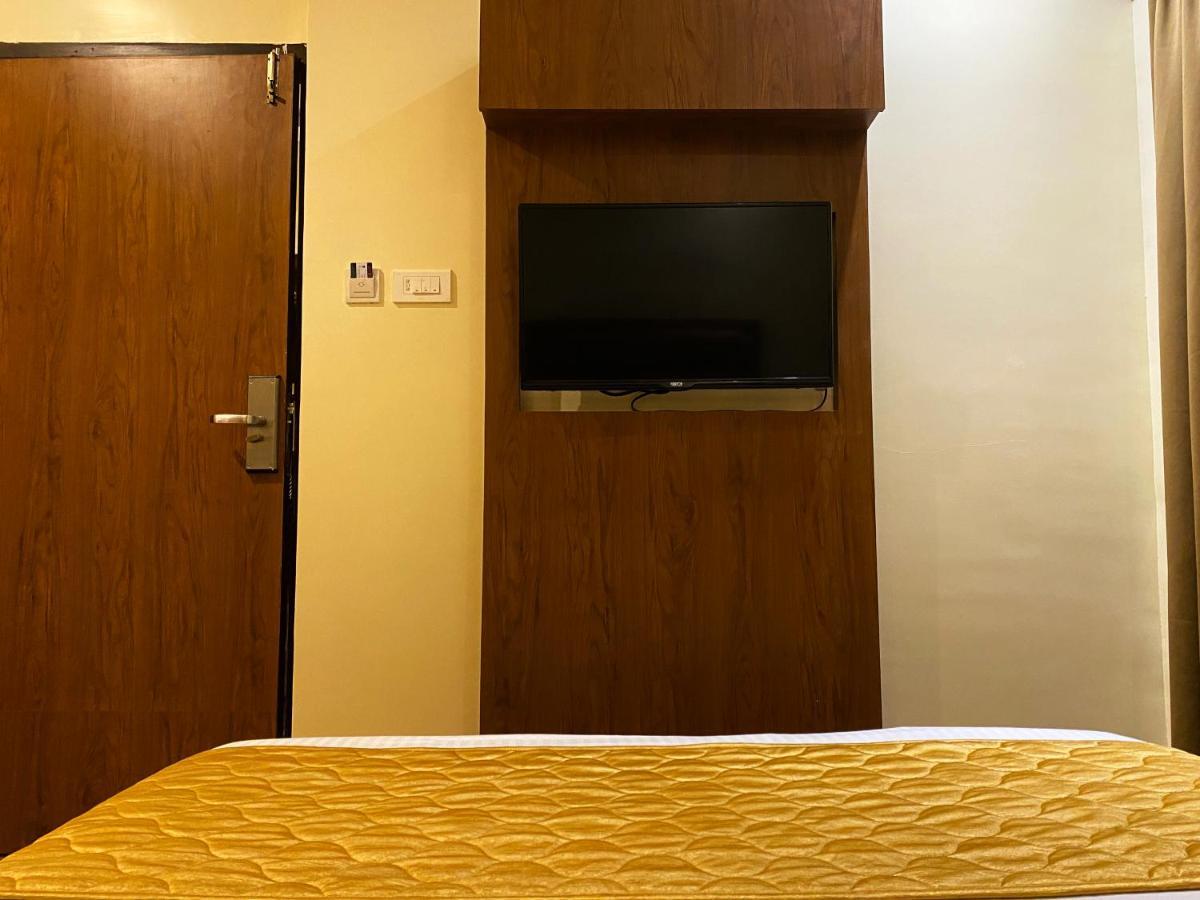 Hotel Pearl'S Bkc Inn- Near Trade Centre, Visa Consulate Mumbai Exteriör bild