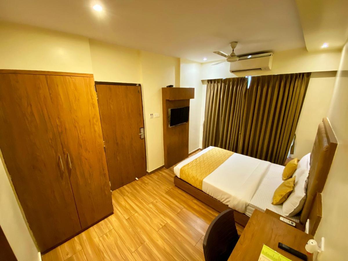Hotel Pearl'S Bkc Inn- Near Trade Centre, Visa Consulate Mumbai Exteriör bild
