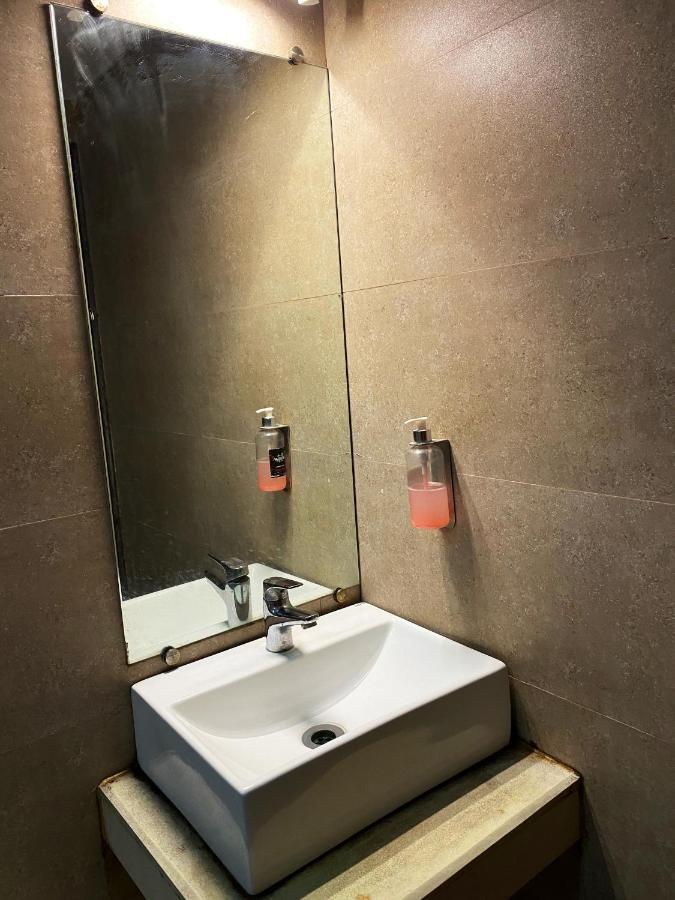 Hotel Pearl'S Bkc Inn- Near Trade Centre, Visa Consulate Mumbai Exteriör bild