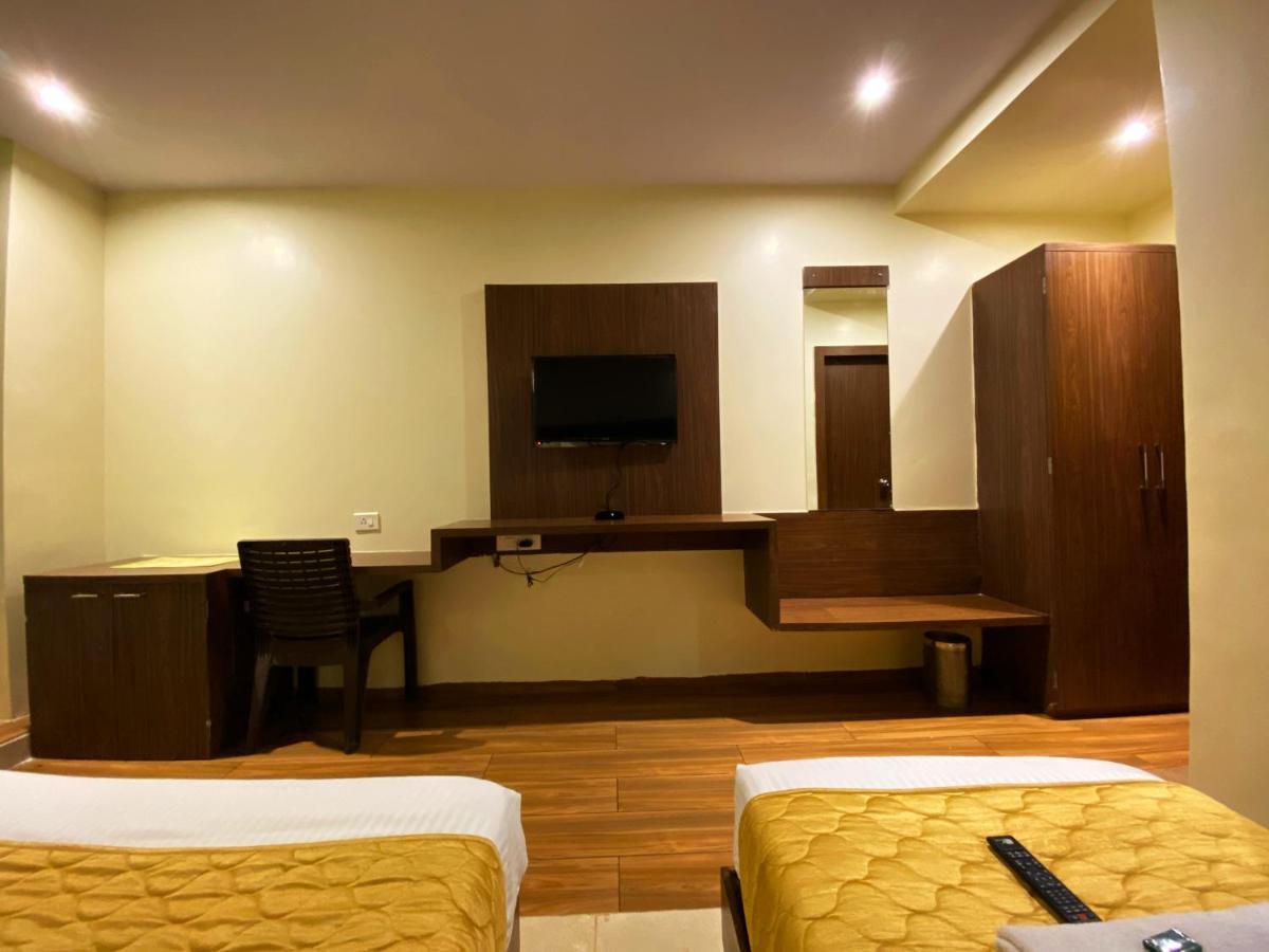 Hotel Pearl'S Bkc Inn- Near Trade Centre, Visa Consulate Mumbai Exteriör bild